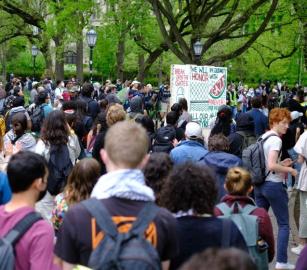 "اسحبوا الاستثمارات المتواطئة" حملة طلابية بجامعة SOAS ببريطانيا