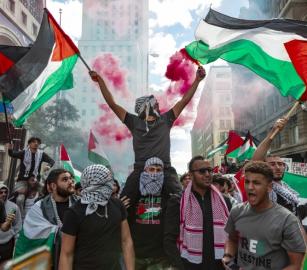 تضامنًا مع فلسطين  طلاب يحتلون مبنى إداريًا في جامعة بلجيكية