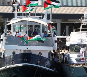 انطلق في 12 أبريل.. أسطول الصمود يصل المياه الدولية قبالة اليونان