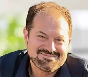 قاضٍ أمريكي يأمر بالإفراج عن إمام فلسطيني احتُجز بسبب دعمه حقوق الفلسطينيين