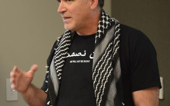 تغريدة ميكو بيليد حول وحشية إسرائيل ونظام أبارتهايد