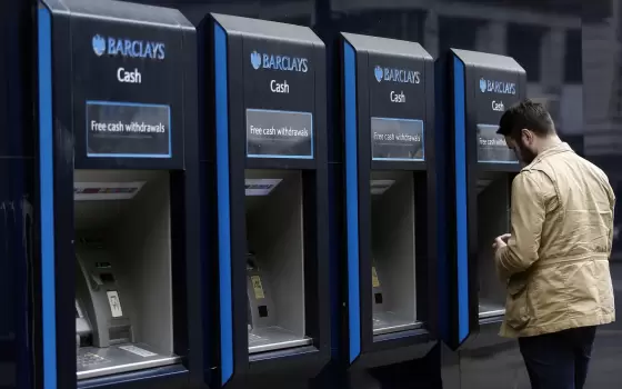 دعوة للعمل ضدّ أفرع بنك باركليز✊