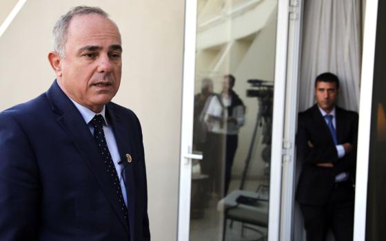 "الرابطة الإماراتية" تستنكر زيارة وزير الطاقة الإسرائيلي للإمارات 👍