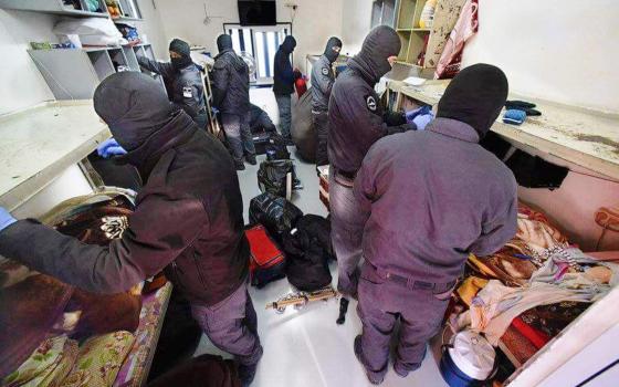 بيان لجنة الأسرى الإداريين حول مواصلة معركتها لمواجهة الاعتقال الإداري