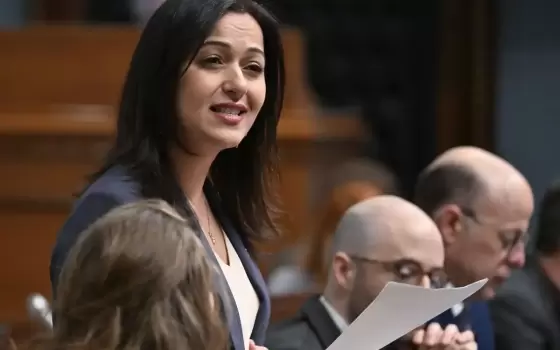 منظمة كنديون ترحب بإدانة نائبة في كيبيك للاحتلال👍