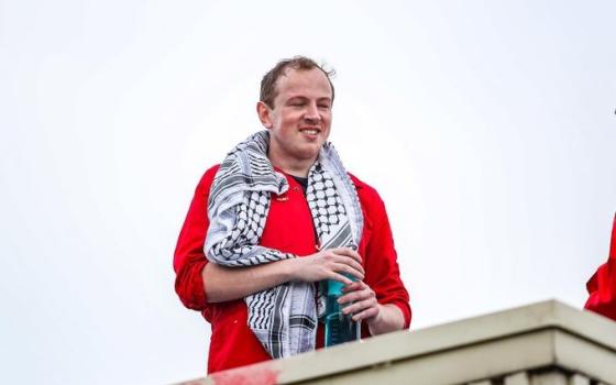 دعوات للإفراج عن مايك لينش بعد ستة أشهر من اعتقاله✊