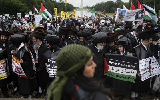 منظمات يهودية تعمل على استغلال "معاداة السامية" لتطبيع العنصرية ??