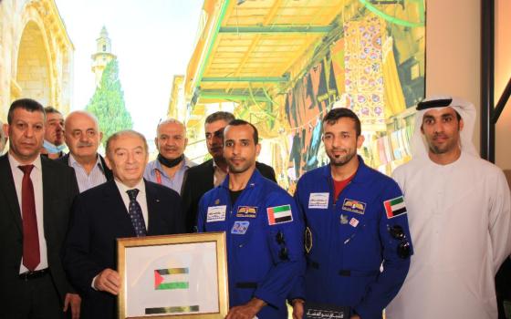 المنصوري يزور جناح فلسطين في إكسبو دبي التطبيعي بعد الجناح الإسرائيلي