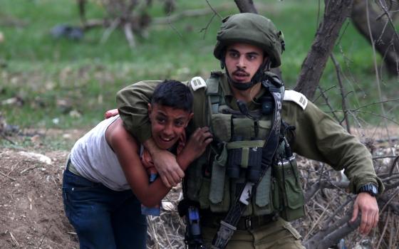 حملة أيرلندية تدين استمرار اعتقال الاحتلال الإسرائيلي للأطفال الفلسطينيين  