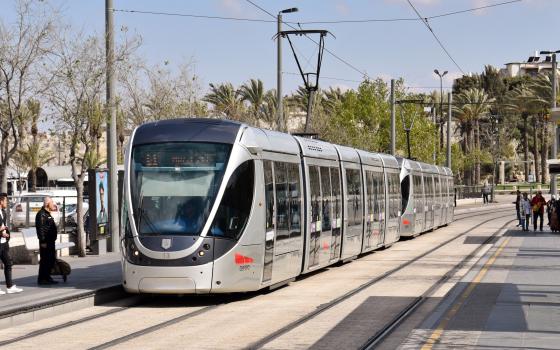 حركة المقاطعة تدين مساهمة شركة CAF في بناء مشروع القطار الخفيف بالقدس