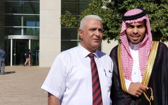 حماس: زيارة إعلاميين عرب للاحتلال الإسرائيلي طعنة في ظهر الفلسطينيين