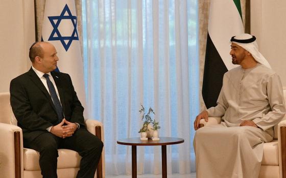 الإمارات تستعين بالاحتلال لتصنيف الحوثيين كـ "جماعة إرهابية"