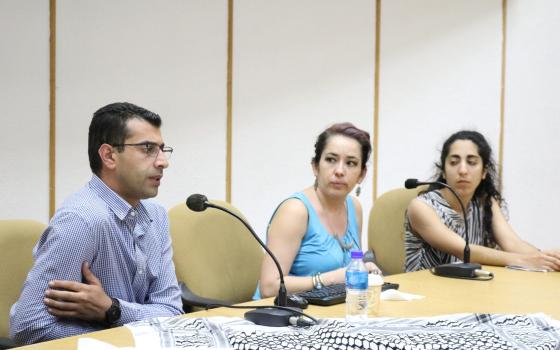 رام الله.. الاحتلال يعتقل منسق حركة المقاطعة محمود نواجعة