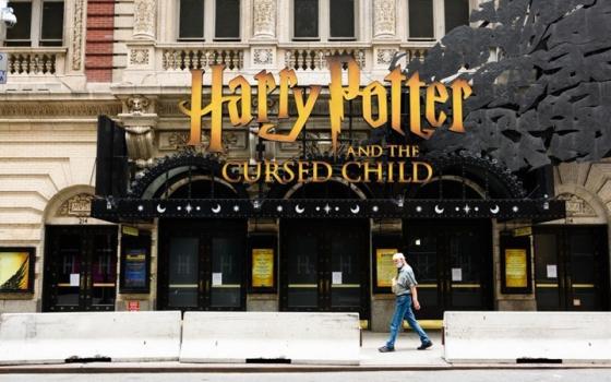 مذيع أمريكي يتهم "هاري بوتر" بـ "معاداة السامية"