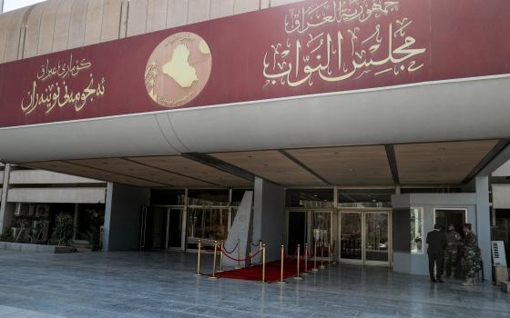 "ثغرة" في قانون تجريم التطبيع قد تعيده إلى البرلمان العراقي