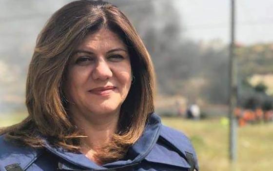 مشروع قرار بالكونغرس للمطالبة بتحقيق في استشهاد شيرين أبو عاقلة.. وشاعرة كويتية تؤكد أن التطبيع فشل وسيفشل دائمًا بفضل الشعوب العربية