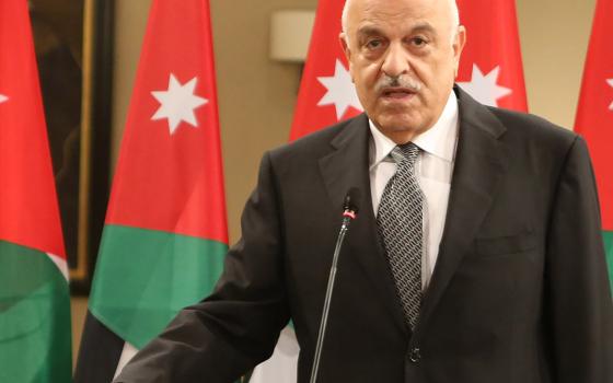 الحكومة الأردنية تنفي اتهامات بتسهيل التجارة مع الاحتلال الإسرائيلي