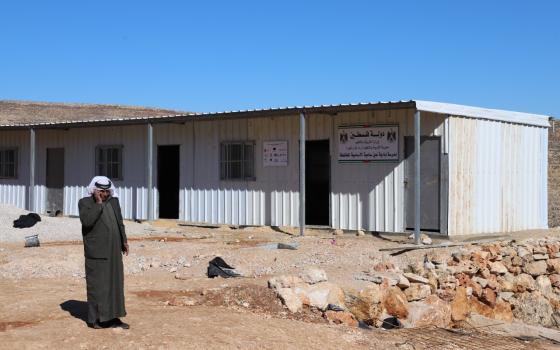 الاحتلال يقرر هدم مدرسة تجمع عين سامية مع نهاية العام