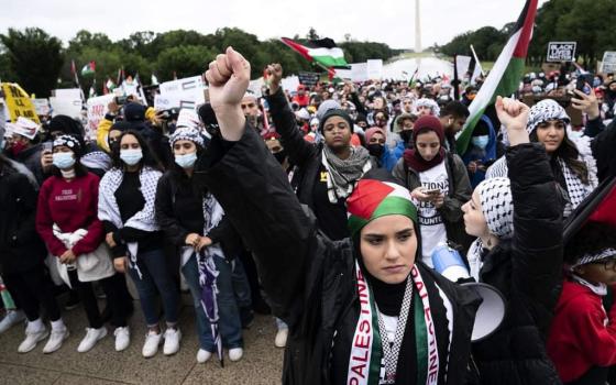 نشرة أخبار “مقاطعة”