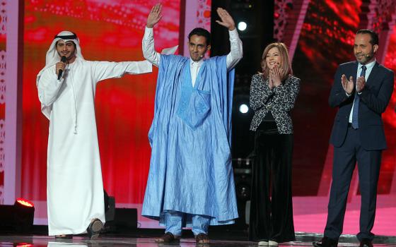 شاعر موريتاني يقاطع أنشطة الإمارات الثقافية بسبب التطبيع