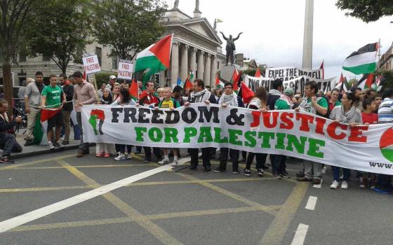 إيرلندا تطالب بتطبيق القوانين الدولية على الأسرى الفلسطينيين