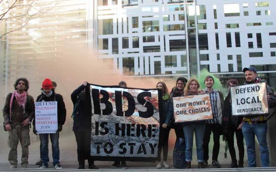 حملة التضامن مع فلسطين تدين تضييق حكومة جونسون على حركة المقاطعة