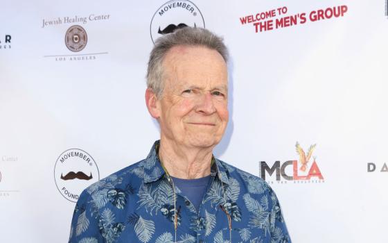 الحملة الفلسطينية تشيد بدعم الممثل الأميركي ديفيد كلاينون لحركة المقاطعة  