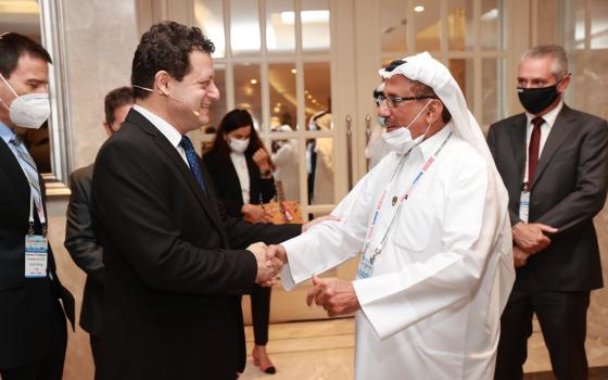 رئيس بنك لئومي الإسرائيلي يشارك في مؤتمر دولي بالسعودية