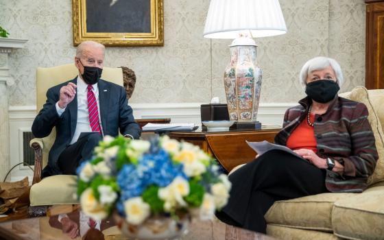 مسؤولون في إدارة بايدن يتعهدون بمحاربة حركة المقاطعة  