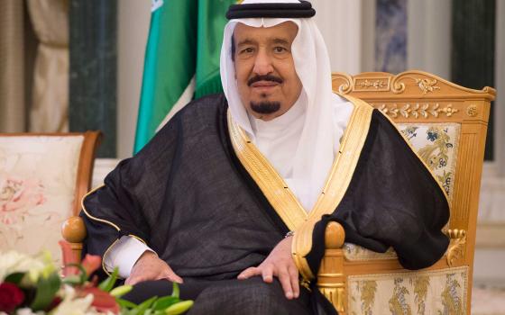 العاهل السعودي: المملكة لم تتأخر في دعم الشعب الفلسطيني