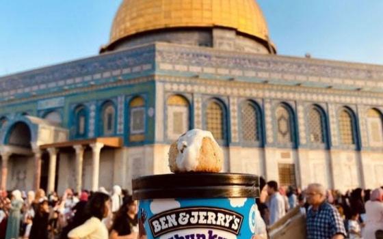 الاحتلال يحذر رئيس "يونيليفر" من عواقب مقاطعة “بن آند جيريز”