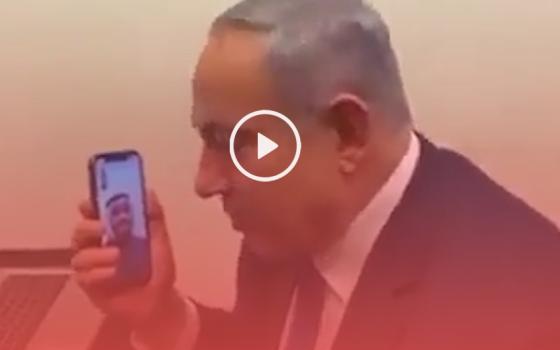 من الرياض.. الناشط محمد سعود يهاتف نتيناهو خلال انتخابات "الليكود"