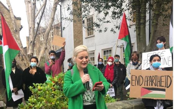 تظاهرة في جامعة "كامبردج" ضد زيارة السفيرة الإسرائيلية