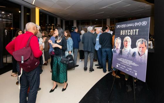 "مقاطعة".. فليم وثائقي يفضح قمع حرية التعبير في الولايات المتحدة