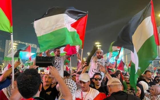 دعوات للهتاف لصالح فلسطين في الدقيقة 48 من كل مباراة في كأس العالم.. وانطلاق أول رحلة مباشرة من كيان الاحتلال إلى قطر بسبب كأس العالم