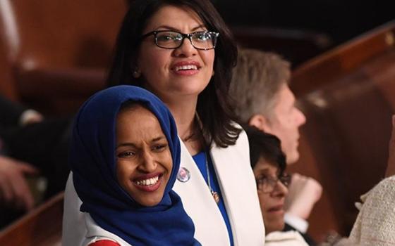 طليب وعمر تعلقان على القرار الإسرائيلي بمنعهما من دخول الأراضي المحتلة