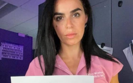 مستشفى في ولاية أريزونا يفصل طبيبة فلسطينية انتقدت الاحتلال  