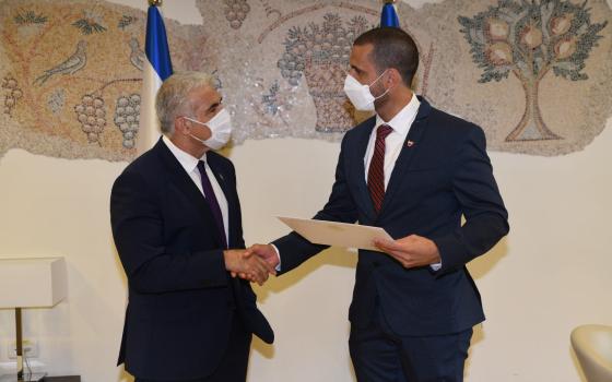 وزير خارجية الاحتلال يفتتح السفارة في البحرين خلال أيام