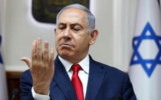 النشرة - دعوات لإلغاء معرض أسلحة ببريطانيا .. والاحتلال لن يتعاون مع "الجنائية الدولية"