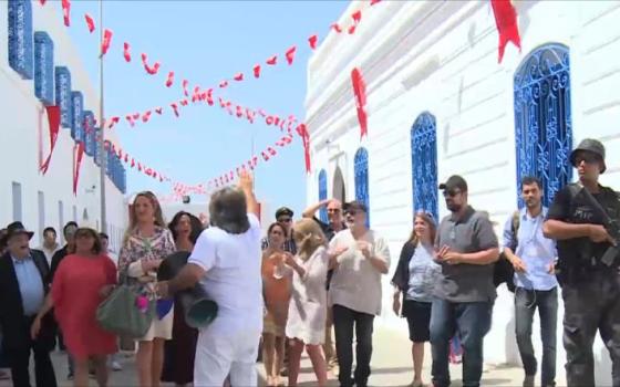 تونس.. اتهامات للحكومة باستغلال موسم حج اليهود لفتح باب التطبيع  