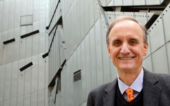 تغريدة حول حركة المقاطعة خلف استقالة مدير المتحف اليهودي ف برلين