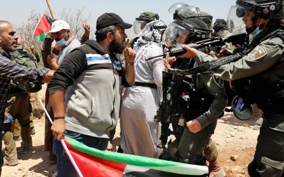 نشرة “أخبار مقاطعة”  