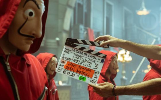 أبطال "لا كاسا دي بابيل" يمتدحون الاحتلال على قناة إسرائيلية