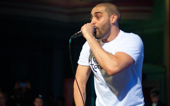 مغني الراب “لوكي”: الحملة الإسرائيلية ضدي دليل على عدالة القضية الفلسطينية