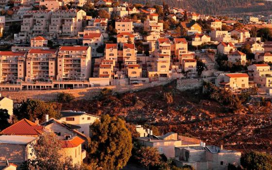 "التعاون الإسلامي" تدعو المجتمع الدولي لتنفيذ قراراته ووقف الاستيطان  