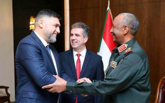 تواصل الإدانات السودانية والعربية لتطبيع عسكر السودان مع الاحتلال?  