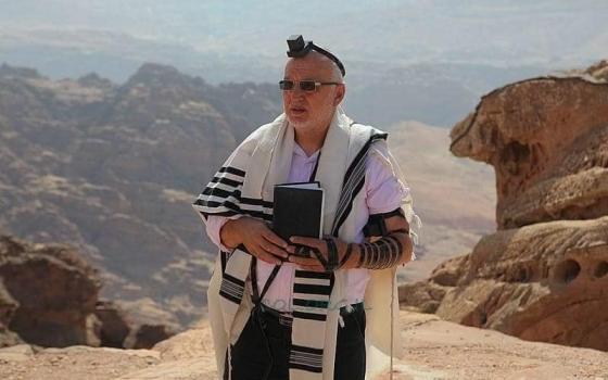 حزب أردني يستنكر أداء إسرائيليين لطقوس تلمودية في مقام النبي هارون