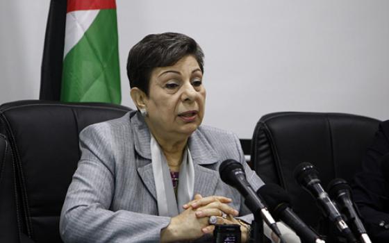 حنان عشراوي تشيد بالقرار القضائي الكندي حول منتجات المستوطنات