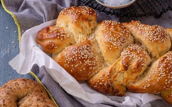 دائرة السياحة في أبو ظبي تفرض على الفنادق تقديم طعام "الكوشر" اليهودي