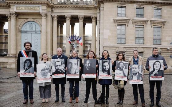 حملة تطالب الحكومة المصرية بالإفراج عن رامي شعث والمعتقلين السياسيين